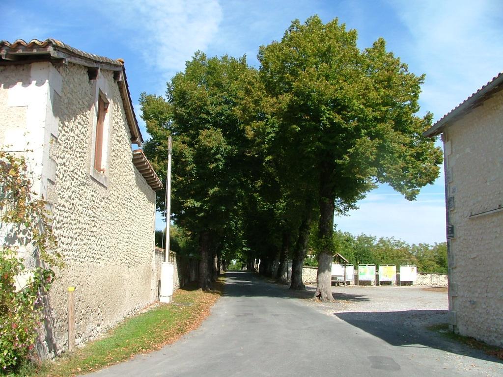 Le Petit Lavoir Saint-Paul-Lizonne Kültér fotó